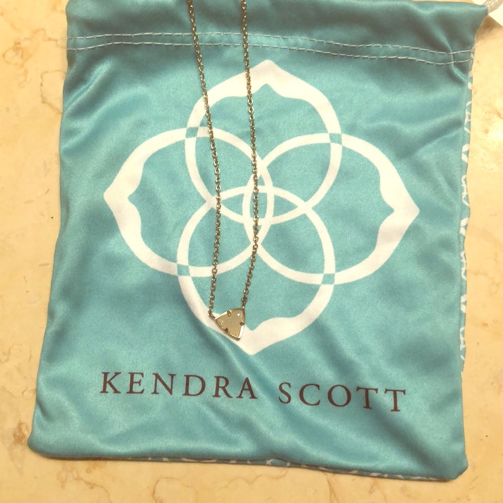 White dusty necklace. Kendra Scott